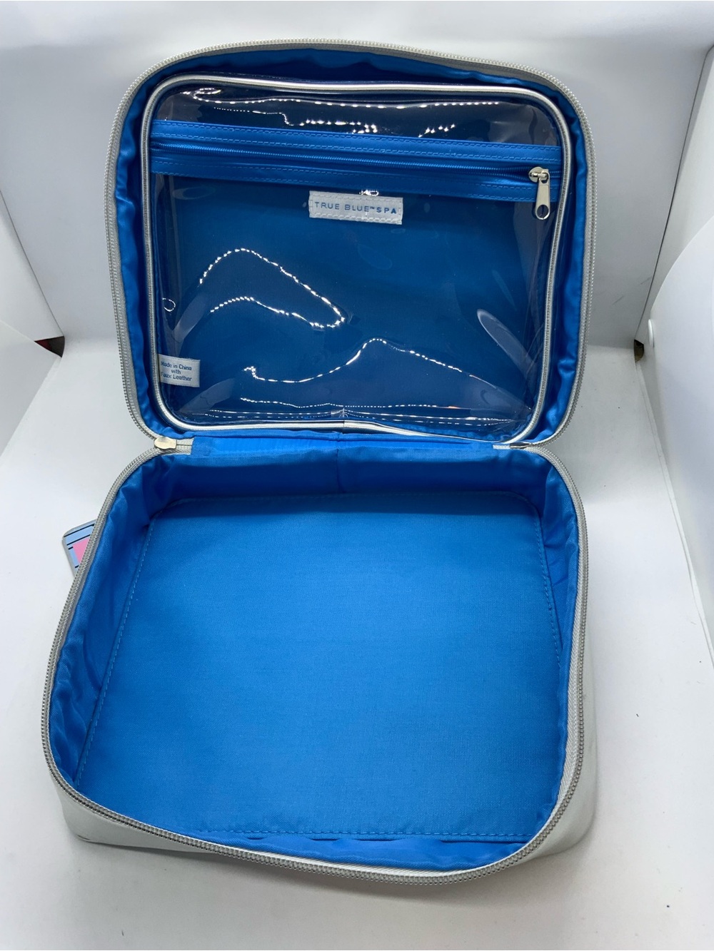 TRUE BLUE SPA Silver Portable Tablet Case - Picture 2 of 7